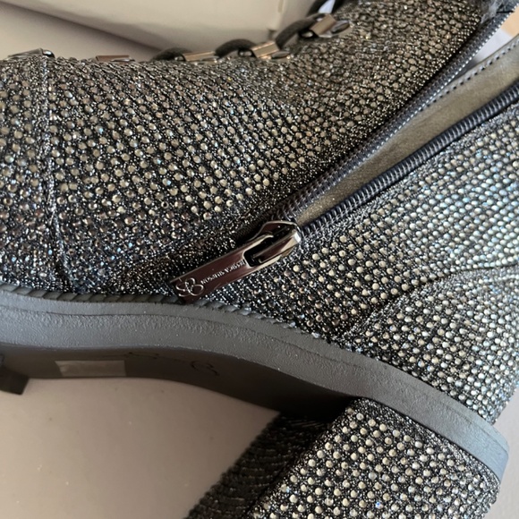 Jessica Simpson Grey Deliah Rhinestone Bootie Size 9  NWT - Picture 9 of 15